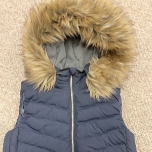 Women’s Gap Puffer Vest Size small